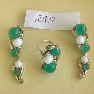 Elegant Silver and Green Jewelry Set
